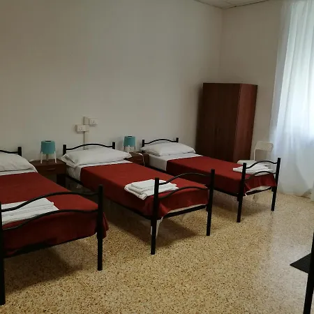 Leda Bed & Breakfast 3*